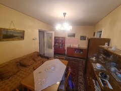Apartament cu 3 camere de vanzare in Campina - Zona Scoala Centrala